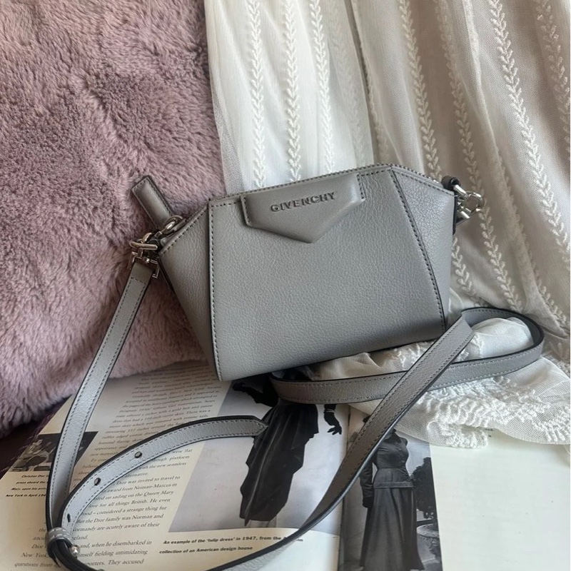 纪梵希 纪梵希包包 迷你 斜挎包 可拆 皮革肩帶  肩背  斜挎  givenchy Antigona crossbody bag grey-0
