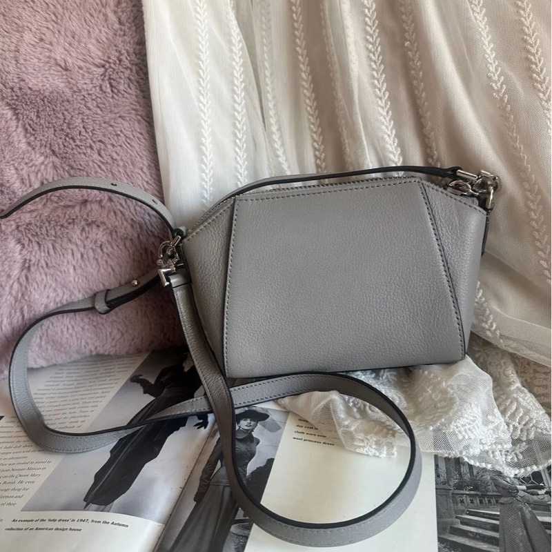 纪梵希 纪梵希包包 迷你 斜挎包 可拆 皮革肩帶  肩背  斜挎  givenchy Antigona crossbody bag grey-4