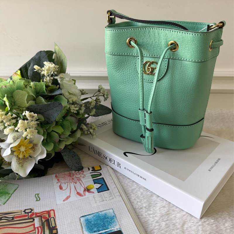 Ophidia 金色標誌水桶斜背包(Mini)(薄荷綠)-0