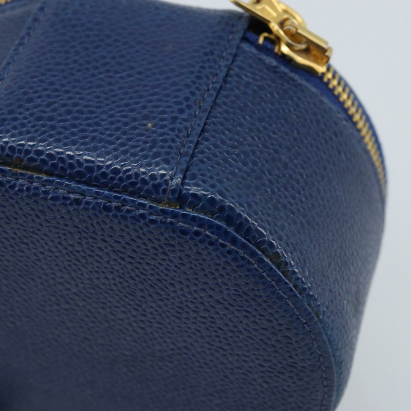 【日本直送】香奈兒魚子醬紋化妝包 海軍藍 金色 CC 標誌 YKZ201A-14