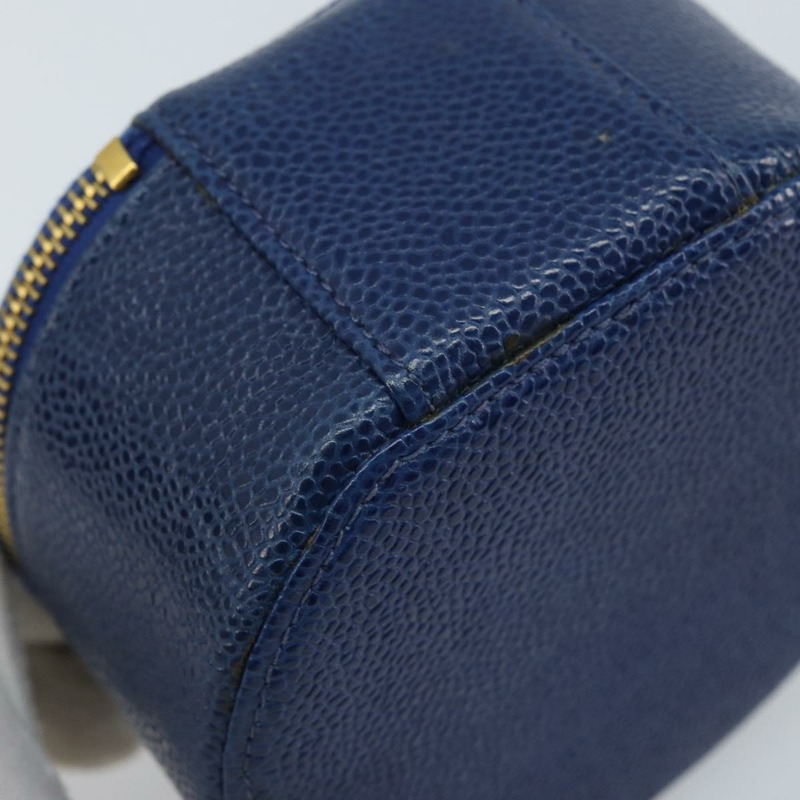 【日本直送】香奈兒魚子醬紋化妝包 海軍藍 金色 CC 標誌 YKZ201A-15