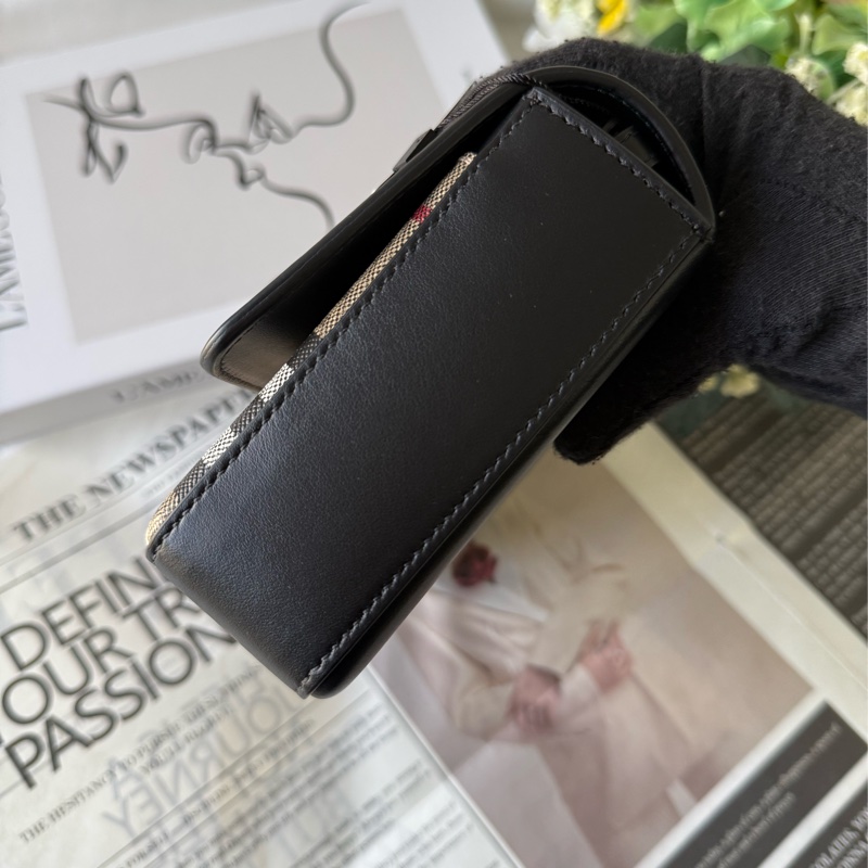 Penny 格紋帆布拼小牛皮翻蓋斜背包(經典米色/黑色)-3