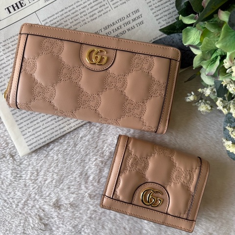 GG Logo 縫線設計ㄇ形拉鍊長夾(裸粉色)