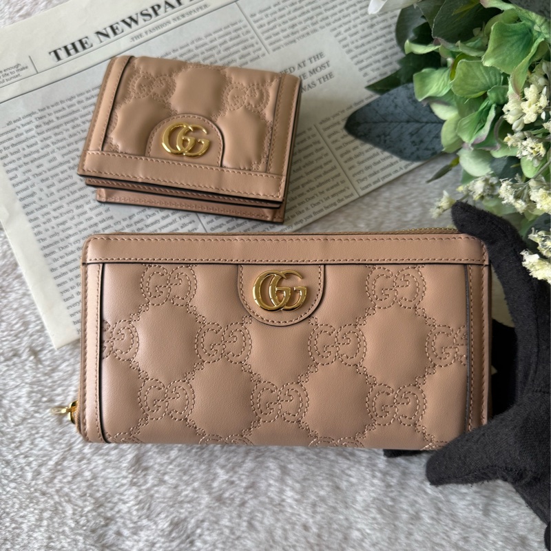 GG Logo 縫線設計ㄇ形拉鍊長夾(裸粉色)-1