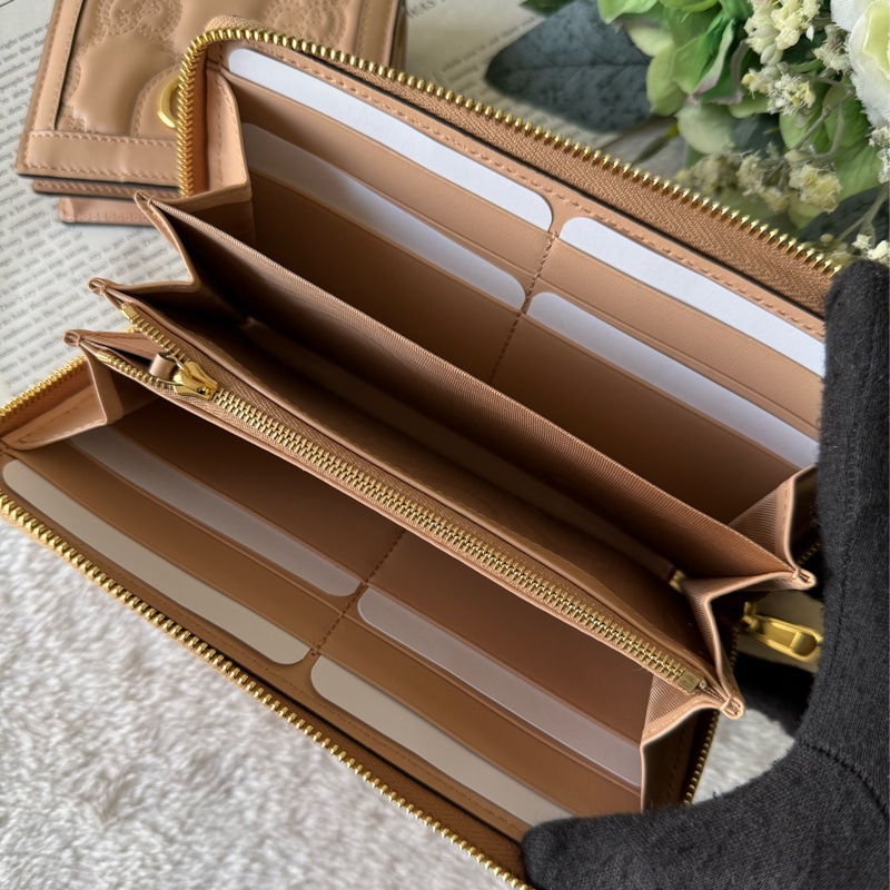 GG Logo 縫線設計ㄇ形拉鍊長夾(裸粉色)-6