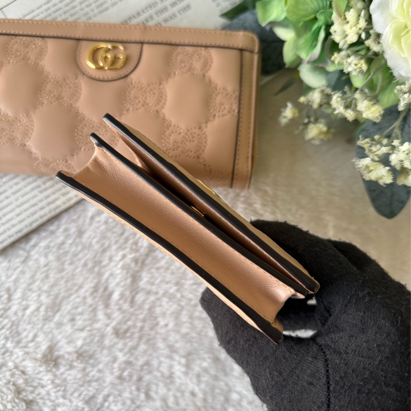 GG Logo 縫線設計二折卡片小短夾(灰粉色)-5