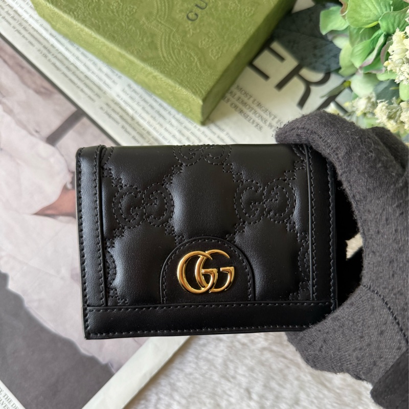 GG Logo 縫線設計二折卡片小短夾(黑色)-1