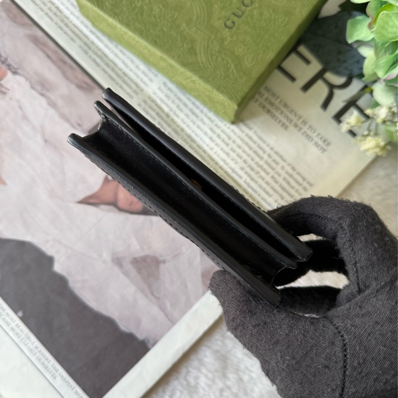 GG Logo 縫線設計二折卡片小短夾(黑色)-5