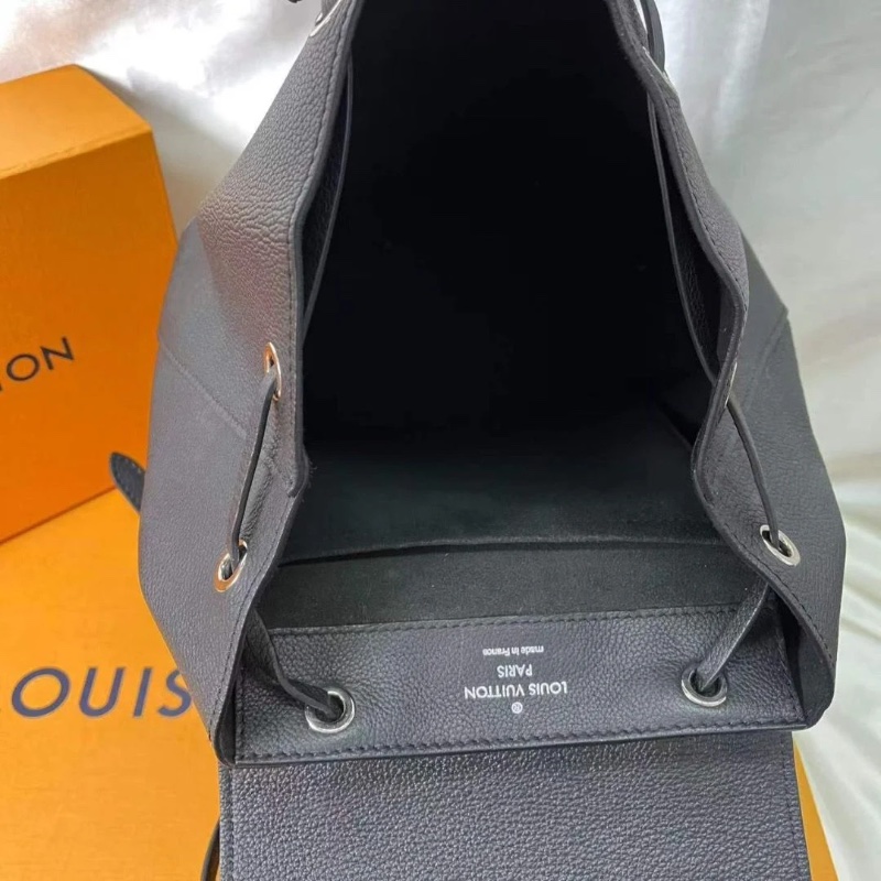 LV lockme黑色全皮銀扣後背包22x30  9新. 配件塵袋-4