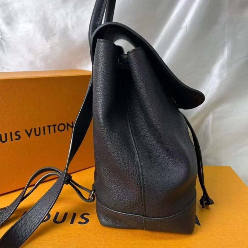 LV lockme黑色全皮銀扣後背包22x30  9新. 配件塵袋-5