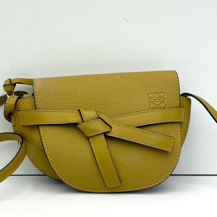 LOEWE羅意威Gate迷你馬鞍包 橄欖綠荔枝紋牛皮 尺寸：17*7*9-0