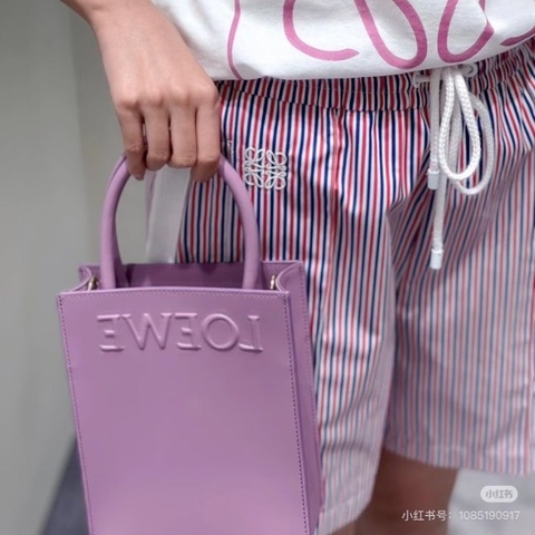 LOEWE A5系列 Logo印花壓紋 琴譜包托特包Tote包購物袋肩背斜背手提包 紫色17*6*21.5  95新 配件塵袋