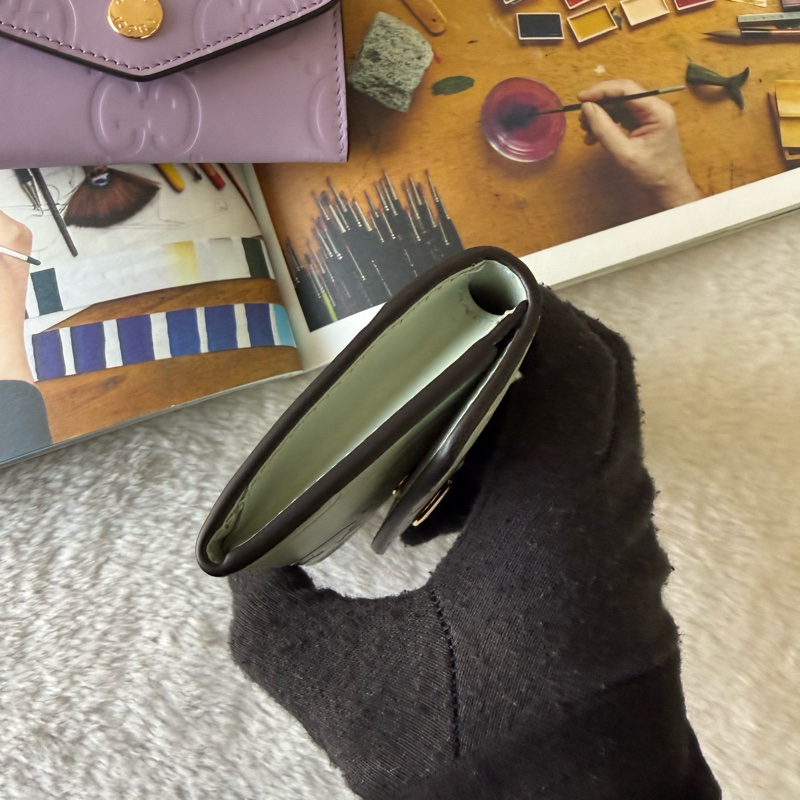 GG Logo 壓紋牛皮釦式卡片夾/名片夾(淺綠色)-2