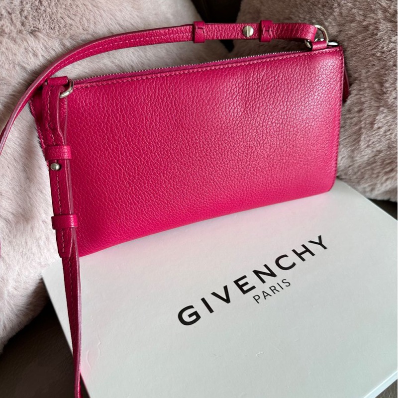 纪梵希 纪梵希包包 閑置 粉紅色 信封包 桃紅色 迷你 斜挎包 可拆 皮革肩帶  肩背  斜挎  givenchy Antigona crossbody bag pink-11