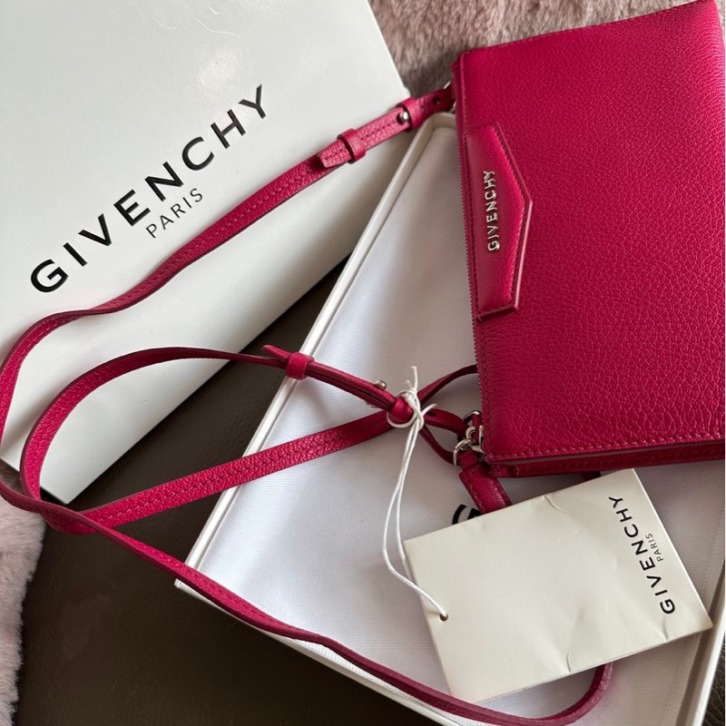 纪梵希 纪梵希包包 閑置 粉紅色 信封包 桃紅色 迷你 斜挎包 可拆 皮革肩帶  肩背  斜挎  givenchy Antigona crossbody bag pink-16