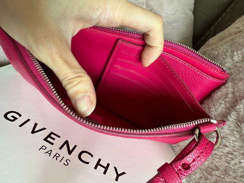 纪梵希 纪梵希包包 閑置 粉紅色 信封包 桃紅色 迷你 斜挎包 可拆 皮革肩帶  肩背  斜挎  givenchy Antigona crossbody bag pink-18
