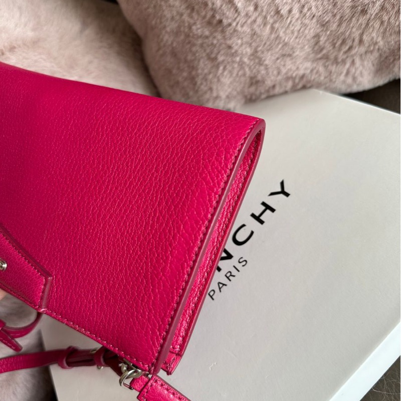 纪梵希 纪梵希包包 閑置 粉紅色 信封包 桃紅色 迷你 斜挎包 可拆 皮革肩帶  肩背  斜挎  givenchy Antigona crossbody bag pink-23