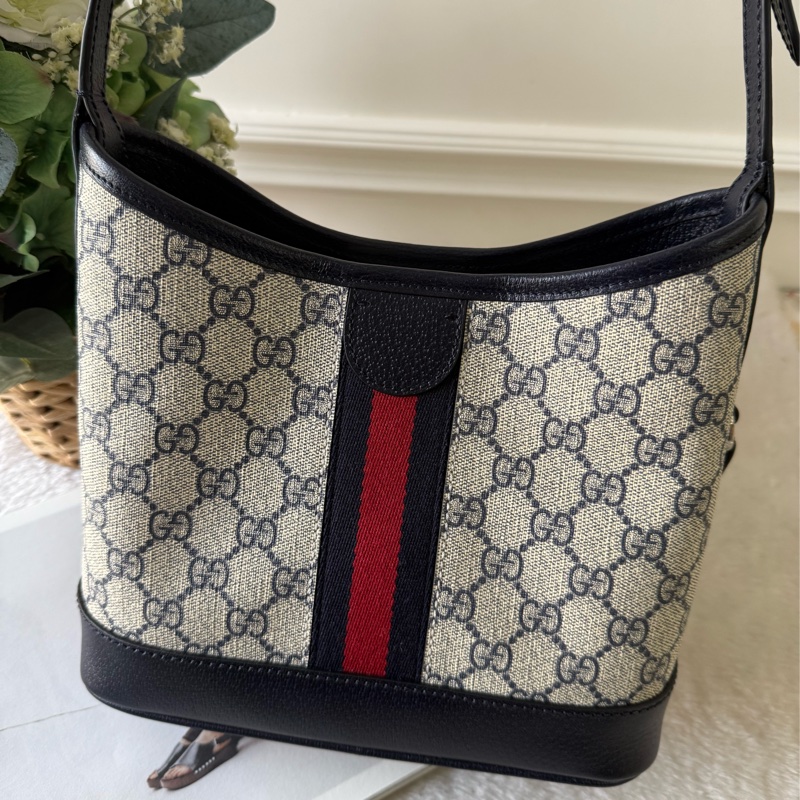 Ophidia GG 帆布藍紅小款水桶肩背包(黑藍色)-3