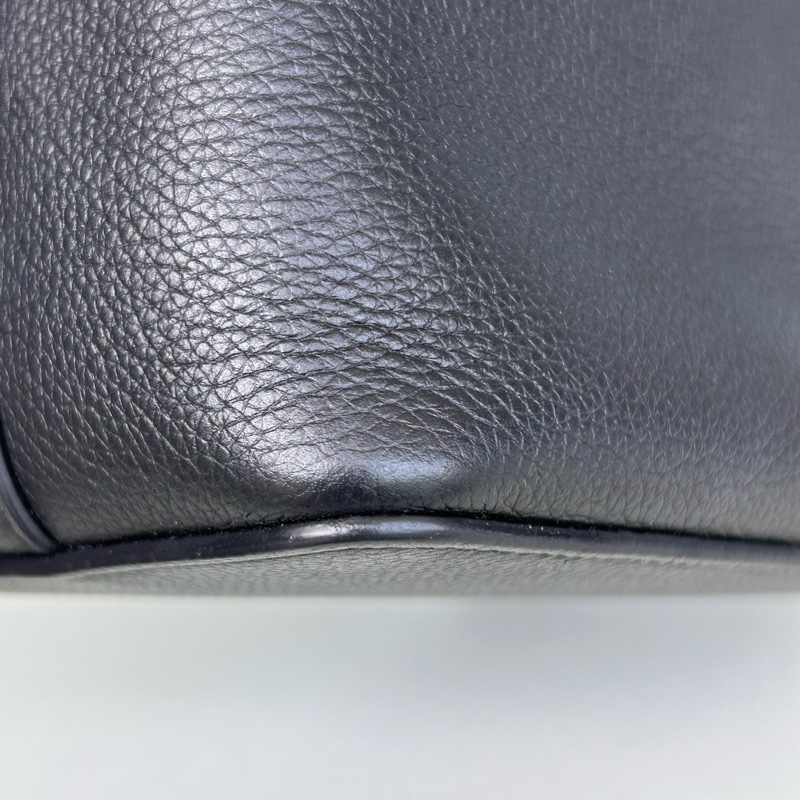 lv芯片款黑色牛皮lock me nano水桶斜挎包，尺寸13*16無附件-8