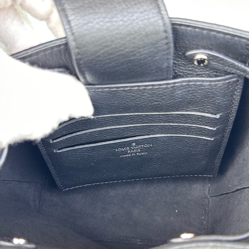 lv芯片款黑色牛皮lock me nano水桶斜挎包，尺寸13*16無附件-9