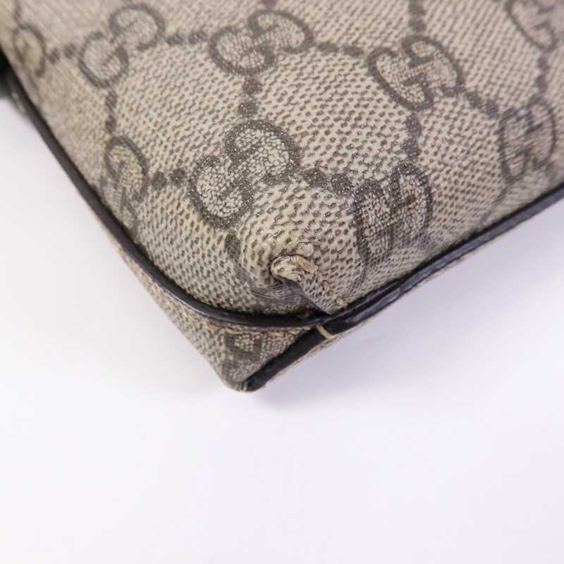 GUCCI 塗層帆布Interlocking G Messenger Bag金扣肩背袋-12