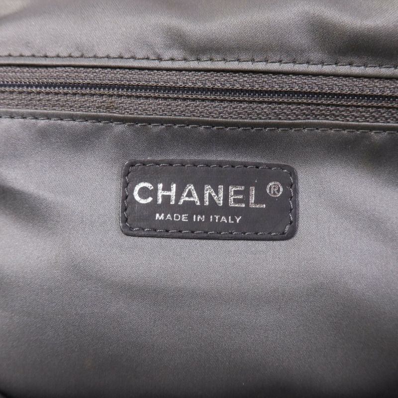 CHANEL 羊皮皮革Hand Bag銀扣肩背袋-5