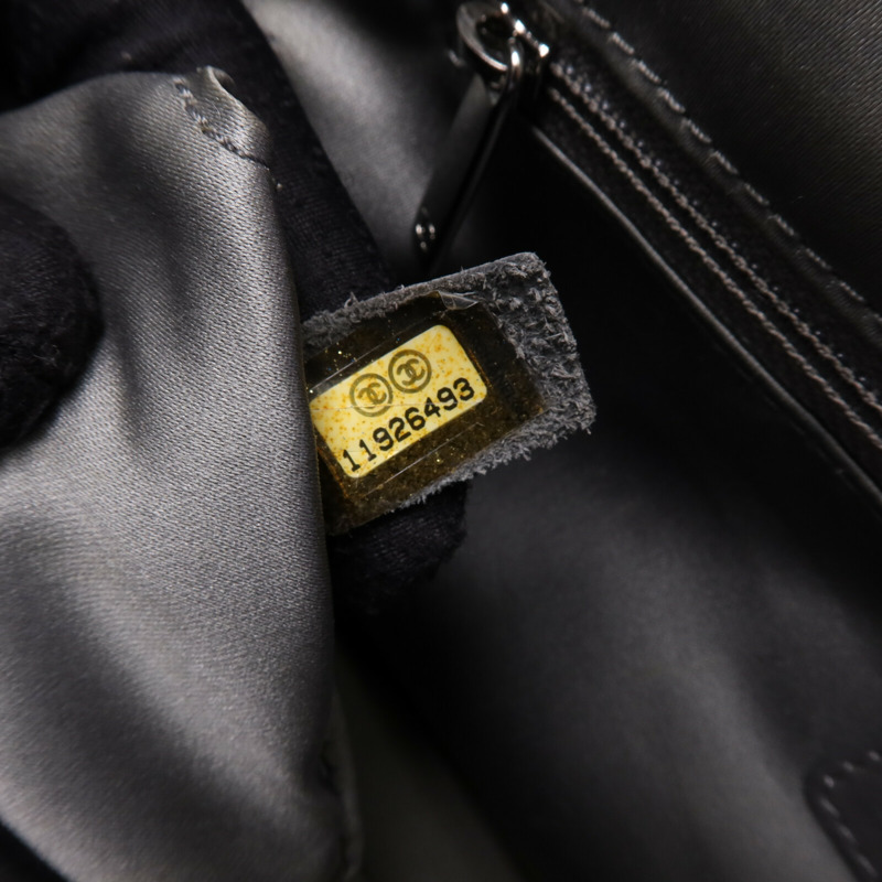 CHANEL 羊皮皮革Hand Bag銀扣肩背袋-7