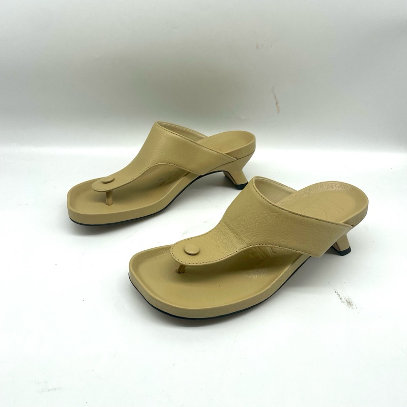 Loewe羅意威 羊皮革涼拖超有設計  37碼 無附件-0