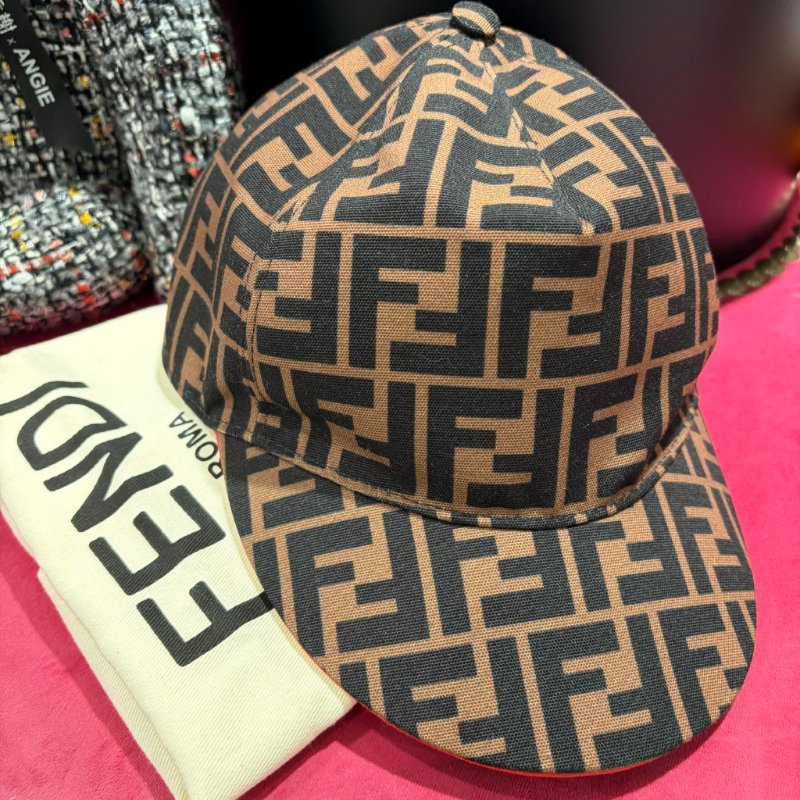 FENDI 老花LOGO 紅邊棒球帽-0