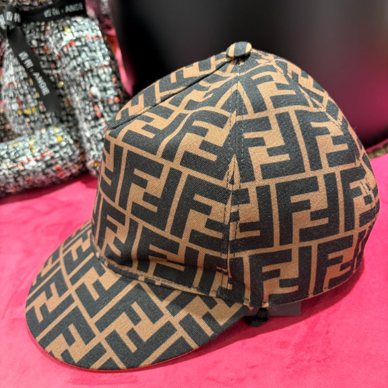 FENDI 老花LOGO 紅邊棒球帽-2