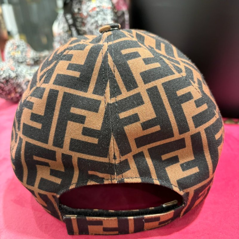 FENDI 老花LOGO 紅邊棒球帽-4