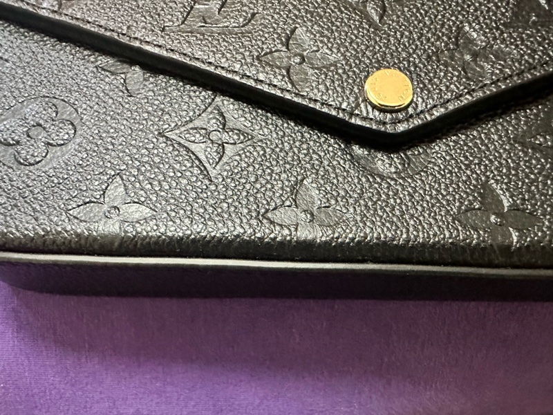LOUIS VUITTON-8