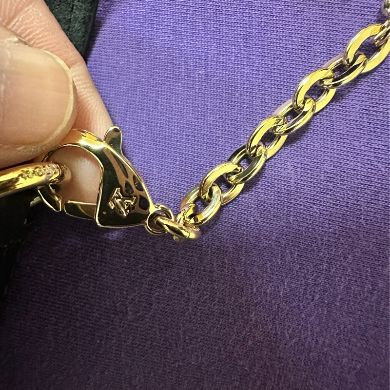 LOUIS VUITTON-15