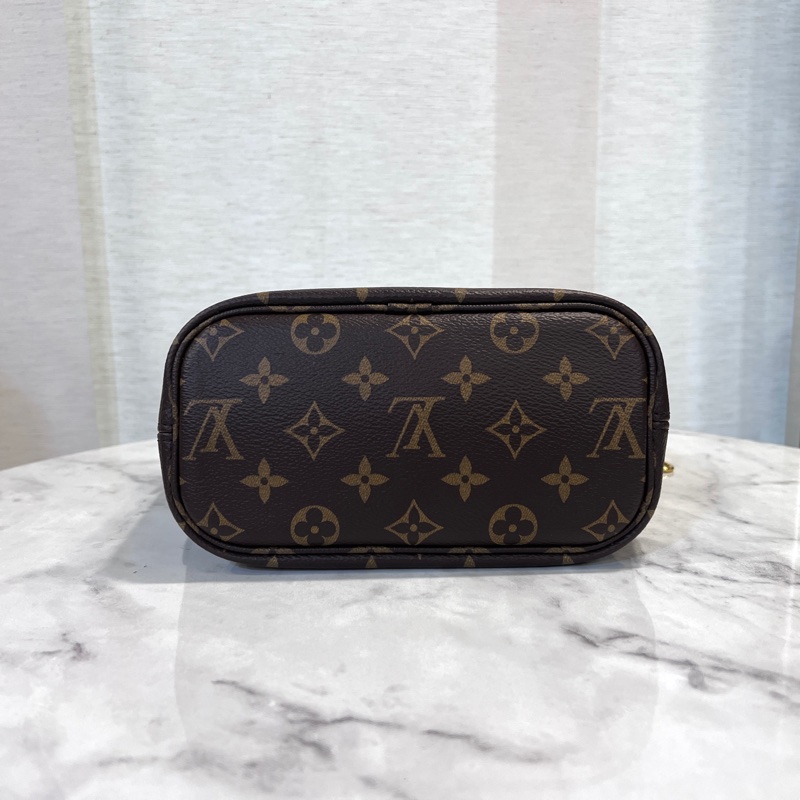 LV 原花拼黑牛皮雙面金釦Neverfull Inside Out BB-3