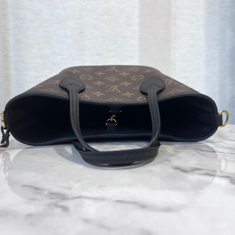 LV 原花拼黑牛皮雙面金釦Neverfull Inside Out BB-5