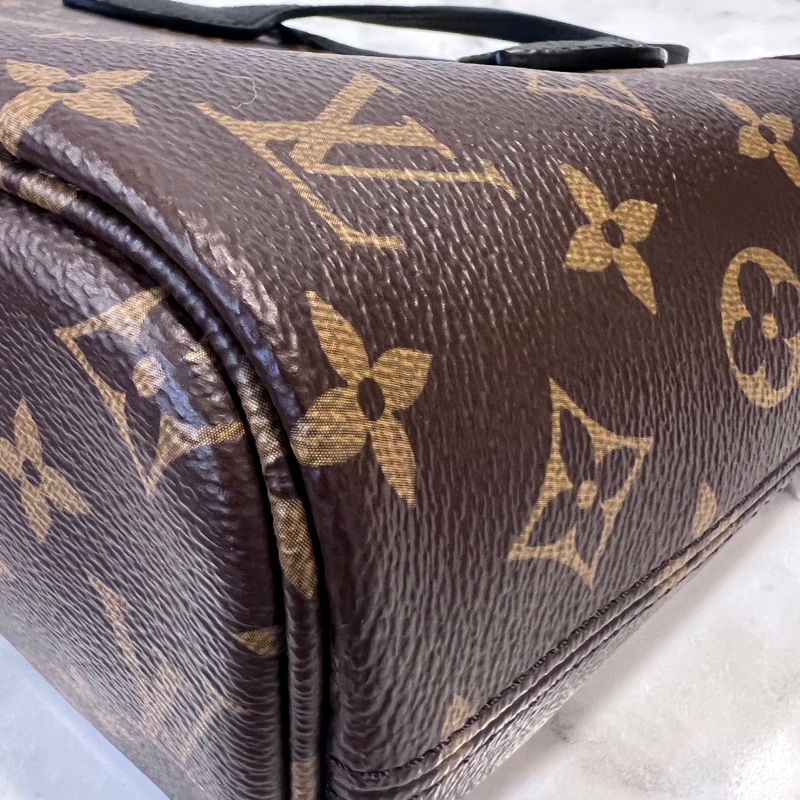 LV 原花拼黑牛皮雙面金釦Neverfull Inside Out BB-8
