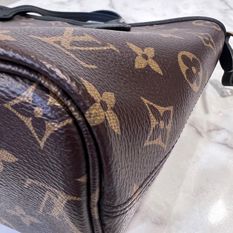 LV 原花拼黑牛皮雙面金釦Neverfull Inside Out BB-9