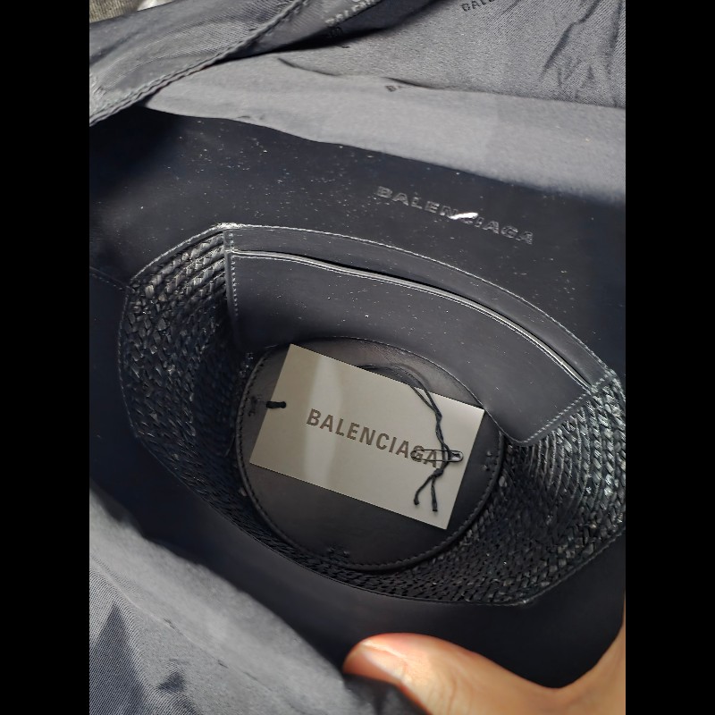 [全新]Balenciaga 巴黎世家 黑色草編包-4