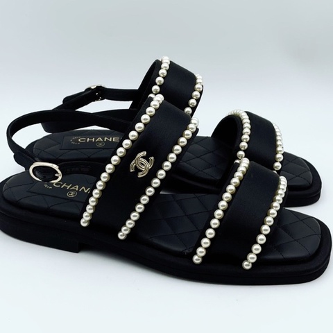 Chanel香奈兒 22P珍珠緞面涼鞋 女鞋 35碼 僅穿一次 無附件