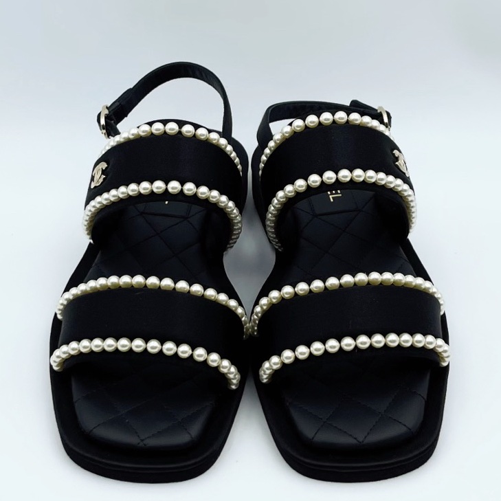 Chanel香奈兒 22P珍珠緞面涼鞋 女鞋 35碼 僅穿一次 無附件-1