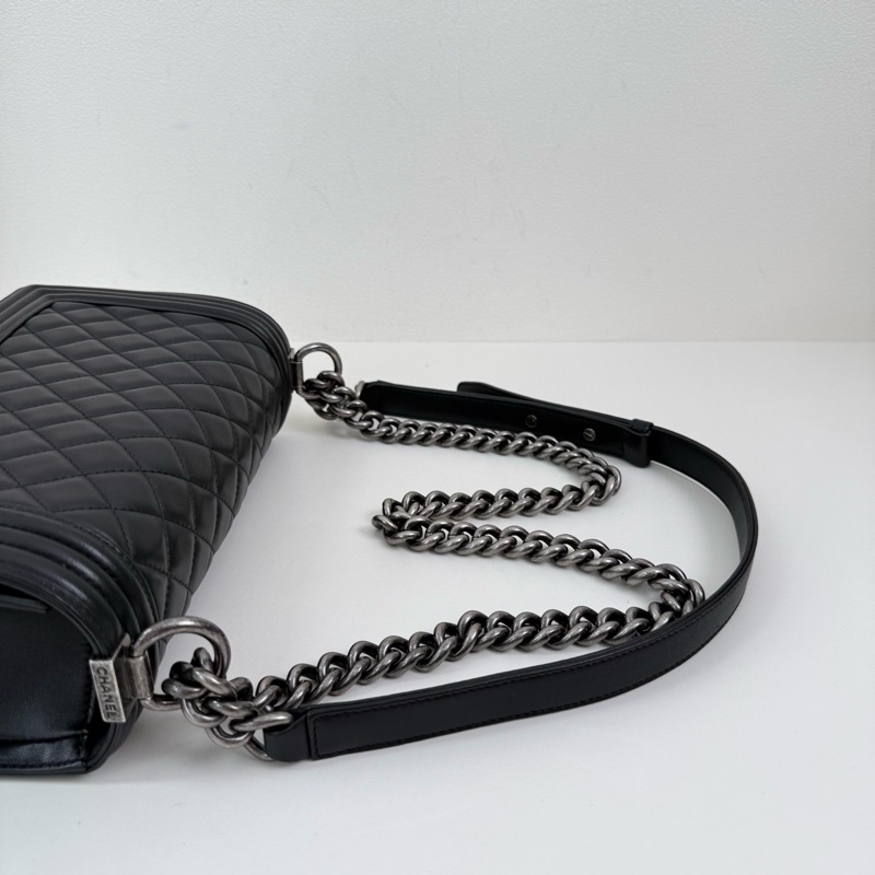 CHANEL/香奈兒 Leboy 黑色中號菱格做舊銀扣 雙C logo單肩斜挎包-6