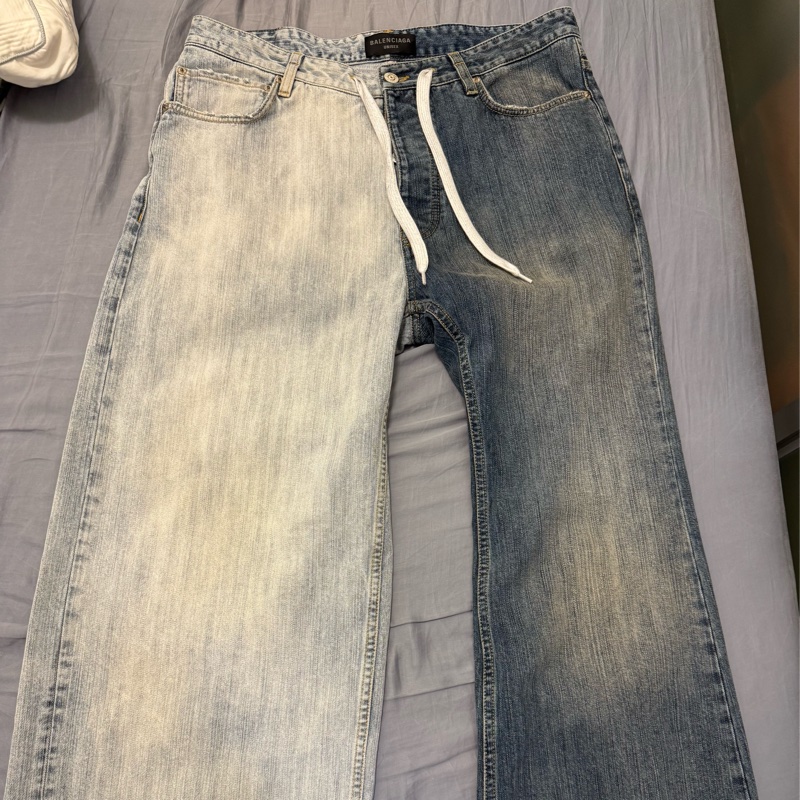 全新 M號 巴黎世家50-50做舊 左baggy右彎刀雙拼牛仔褲 oversized 版型-5