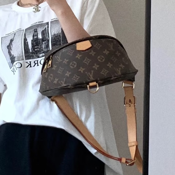 #Louis Vuitton🫆bumbag編碼19年🫆胸包尺寸35*14*12🌴附件～可調節肩帶-2