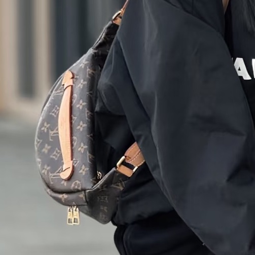 #Louis Vuitton🫆bumbag編碼19年🫆胸包尺寸35*14*12🌴附件～可調節肩帶-7