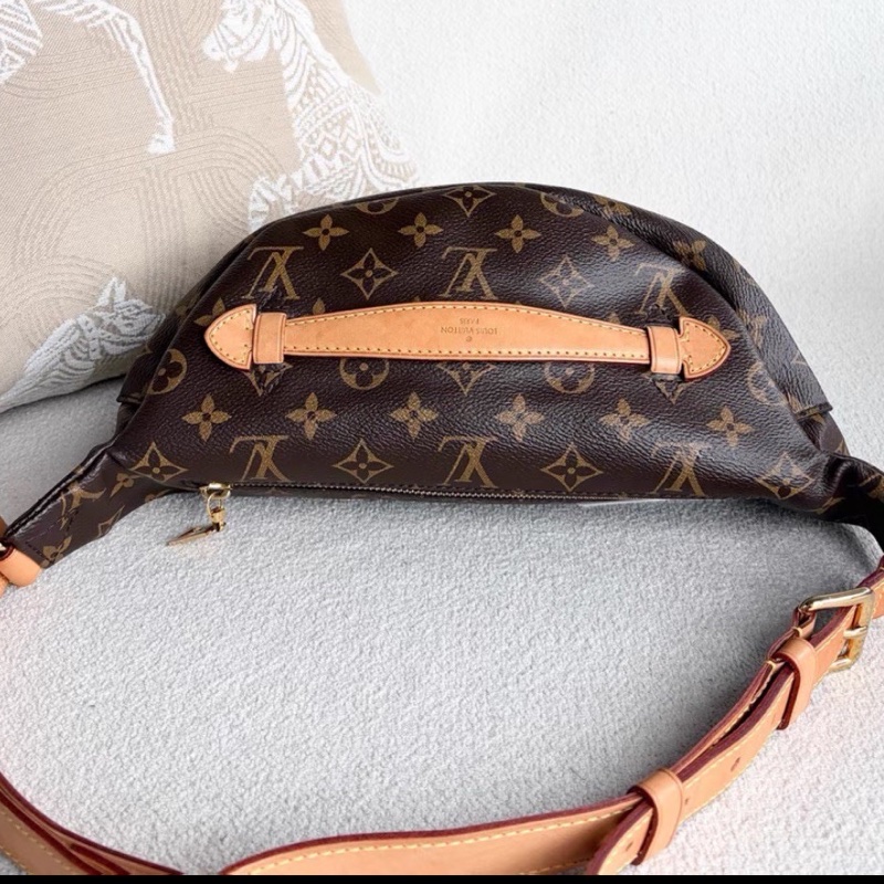 #Louis Vuitton🫆bumbag編碼19年🫆胸包尺寸35*14*12🌴附件～可調節肩帶-14