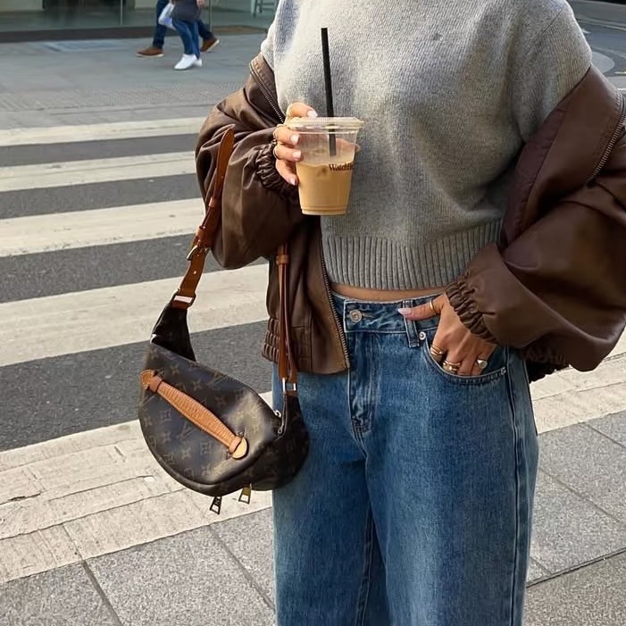 #Louis Vuitton🫆bumbag編碼19年🫆胸包尺寸35*14*12🌴附件～可調節肩帶-30