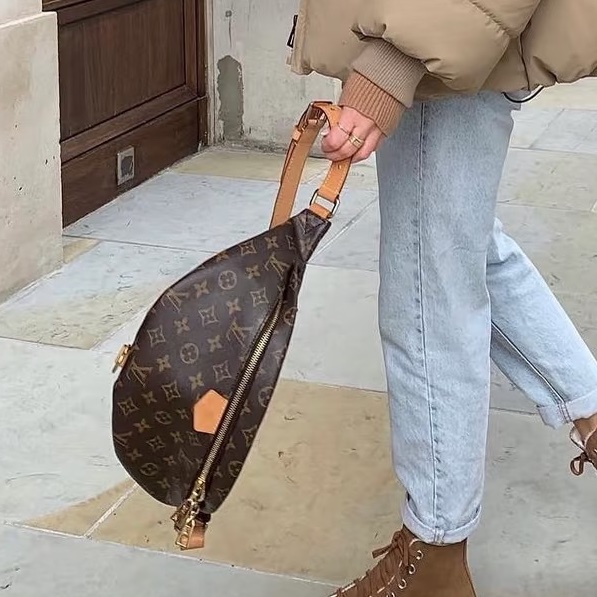 #Louis Vuitton🫆bumbag編碼19年🫆胸包尺寸35*14*12🌴附件～可調節肩帶-9