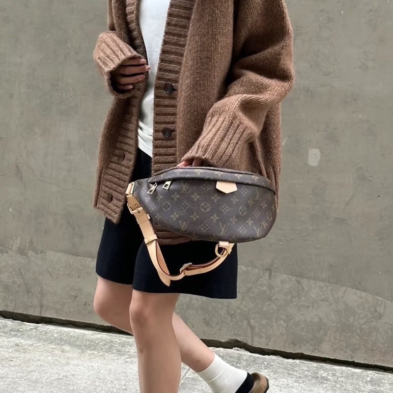 #Louis Vuitton🫆bumbag編碼19年🫆胸包尺寸35*14*12🌴附件～可調節肩帶-38