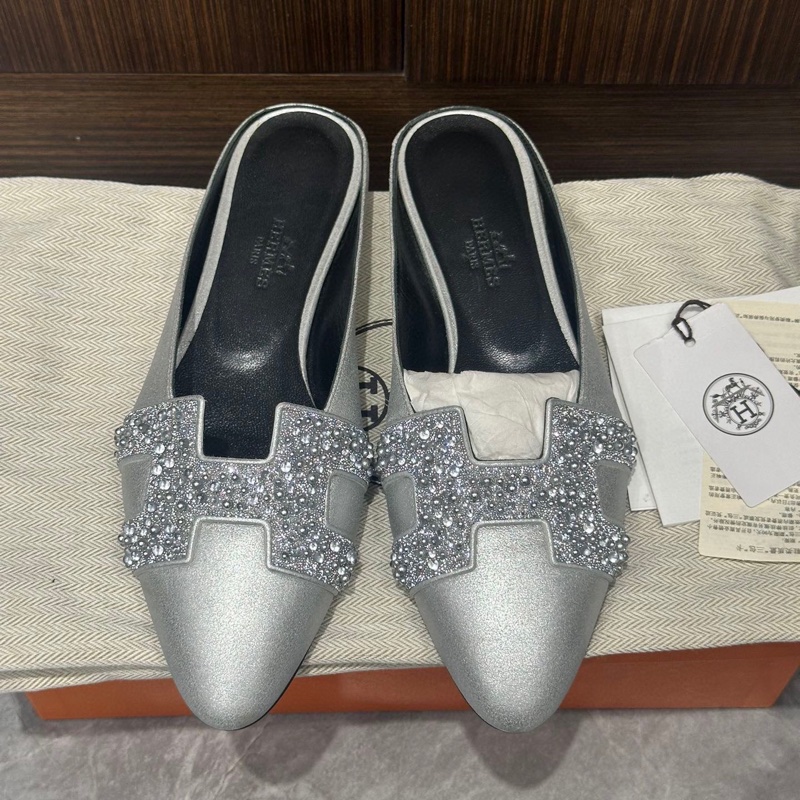 閒置新 未使用 Hermes愛馬仕 銀色水晶細節H造型平底鞋包頭拖鞋 女款  35碼-0