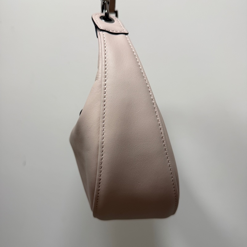 LONGCHAMP LE PLIAGE XTRA系列牛皮半月手提包(藕粉）-4